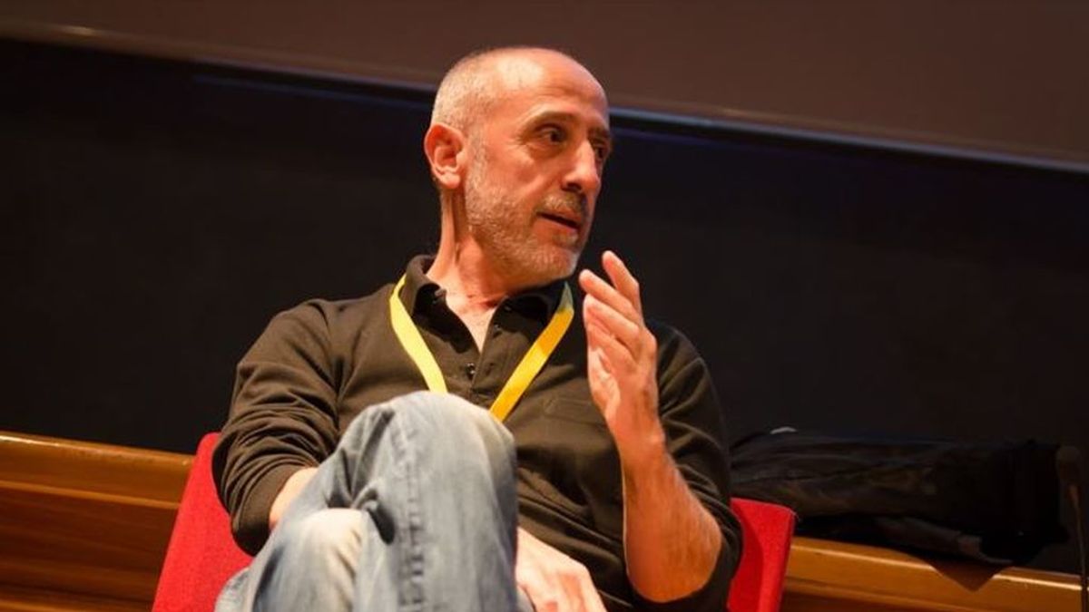 Fernández Enguita: "Lo que se hace en Cataluña con el catalán no se llama inmersión lingüística, sino sumersión" Fernández Enguita: "Lo que se hace en Cataluña con el catalán no se llama inmersión lingüística, sino sumersión"