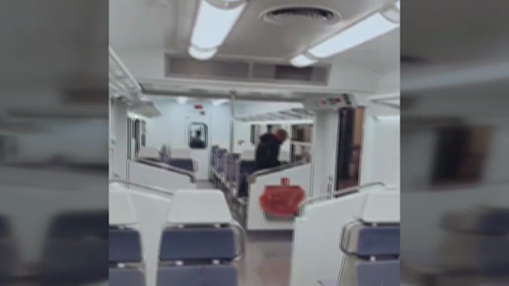 Atrapados en un tren inundado