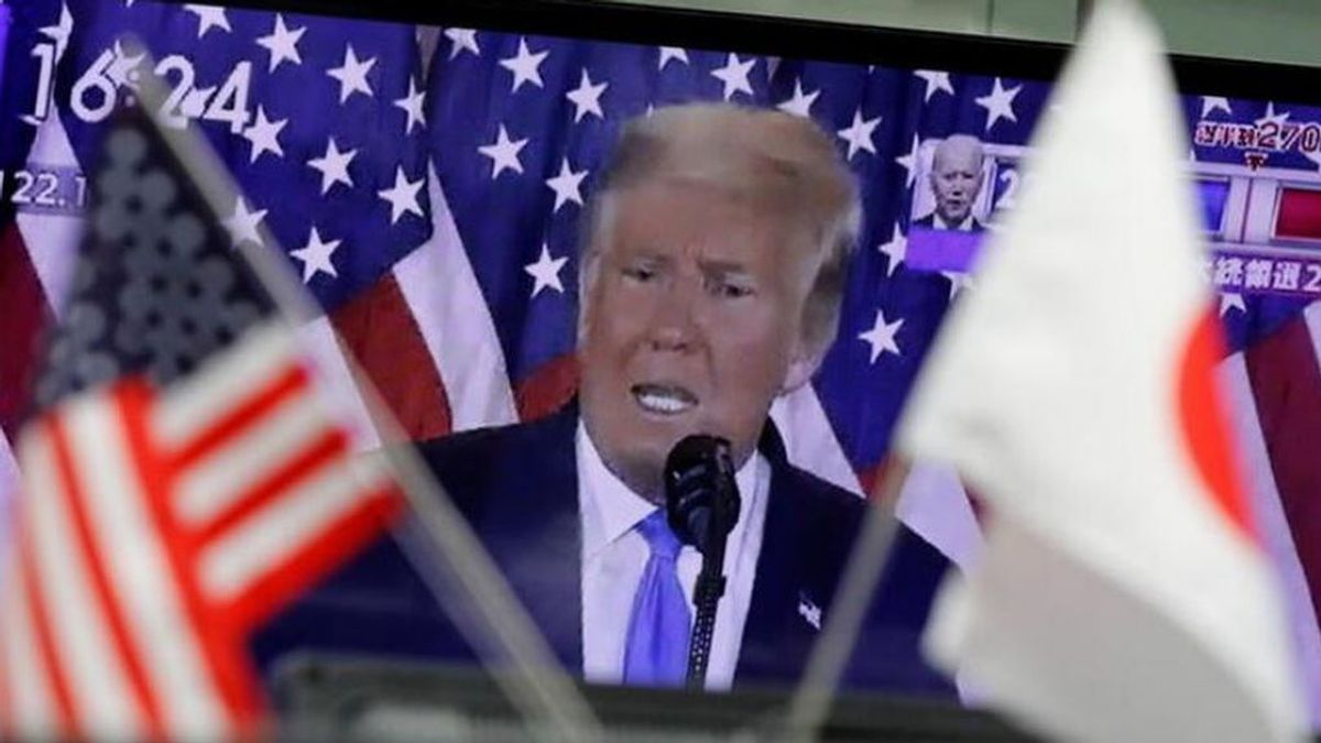 Las televisiones, incluida la derechista Fox  News, cortan la declaración de  Trump llena de falsedades