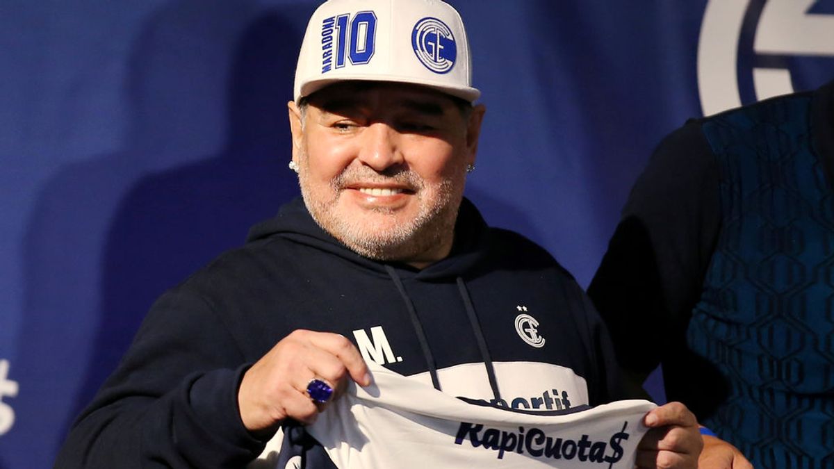 Diego Armando Maradona sufre un cuadro agudo de abstinencia.