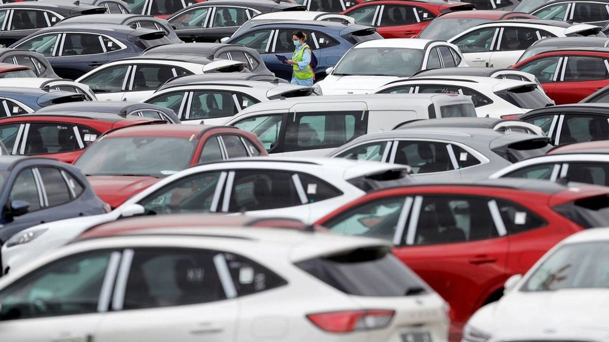 El miedo al contagio en el transporte público dispara un 31% la compra de coches de más de 20 años El miedo al contagio en el transporte público dispara un 31% la compra de coches de más de 20 años