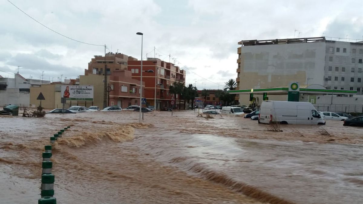 El temporal deja registros históricos de lluvias y anega localidades del sur de Valencia El temporal deja registros históricos de lluvias y anega localidades del sur de Valencia