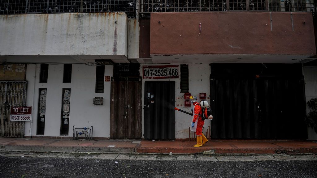 La pandemia bate su récord diario con más de 640.000 nuevos casos y roza ya los 50 millones en todo el mundo La pandemia bate su récord diario con más de 640.000 nuevos casos y roza ya los 50 millones en todo el mundo