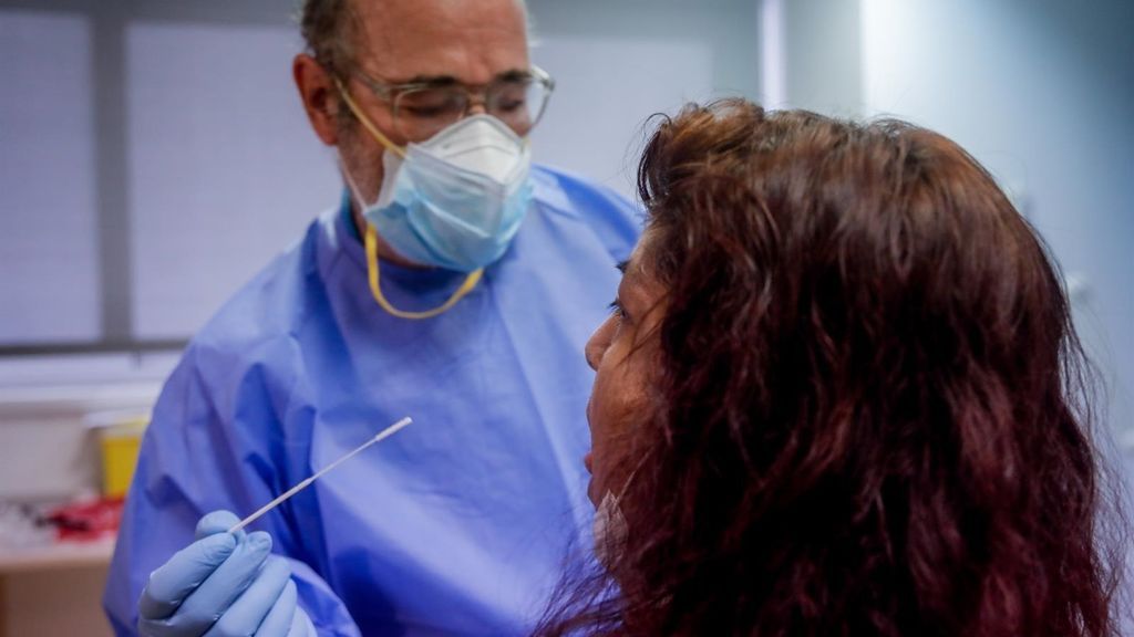 Nuevo récord de contagios en la Comunidad Valenciana, con 2.327 casos en 24 horas Nuevo récord de contagios en la Comunidad Valenciana, con 2.327 casos en 24 horas