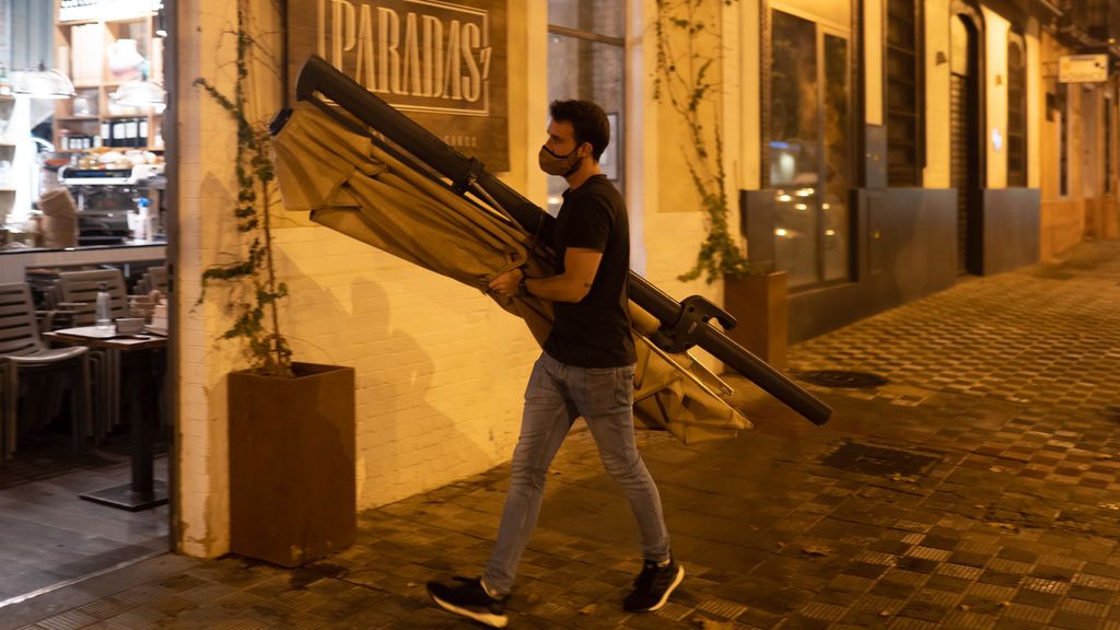 La Junta de Andalucía decreta el cierre de la hostelería en toda la comunidad La Junta de Andalucía decreta el cierre de la hostelería en toda la comunidad