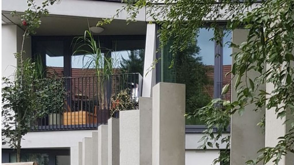 Éxitos inmobiliarios sobre la “cicatriz” del muro de Berlín 31 años después de su caída Éxitos inmobiliarios sobre la “cicatriz” del muro de Berlín 31 años después de su caída