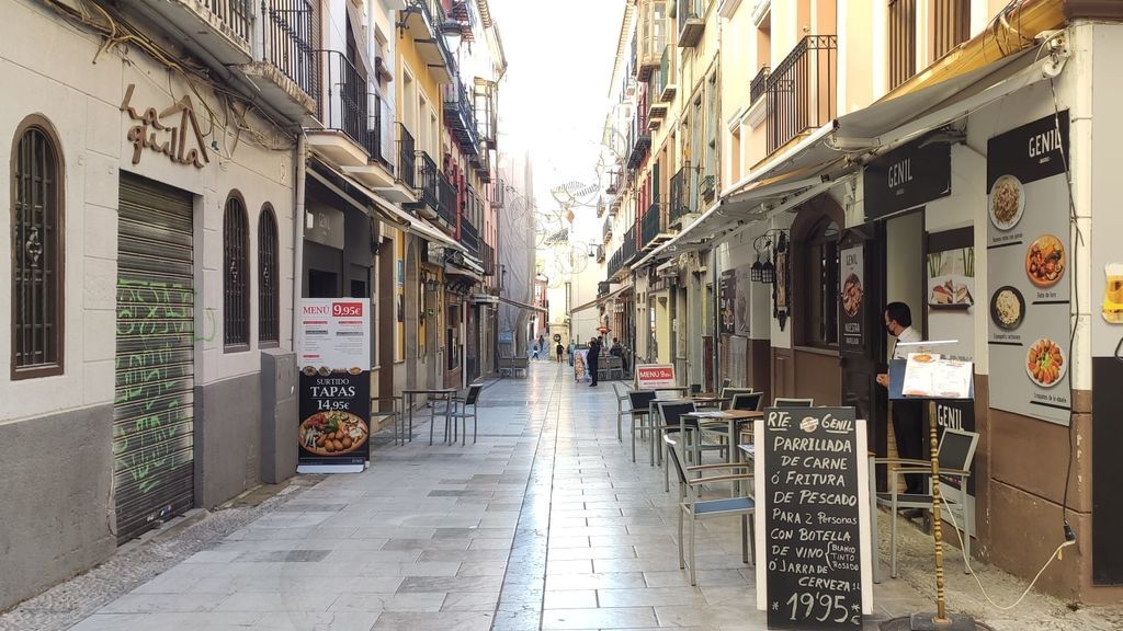 Crisis en la hostelería de Granada por el cierre decretado por la Junta