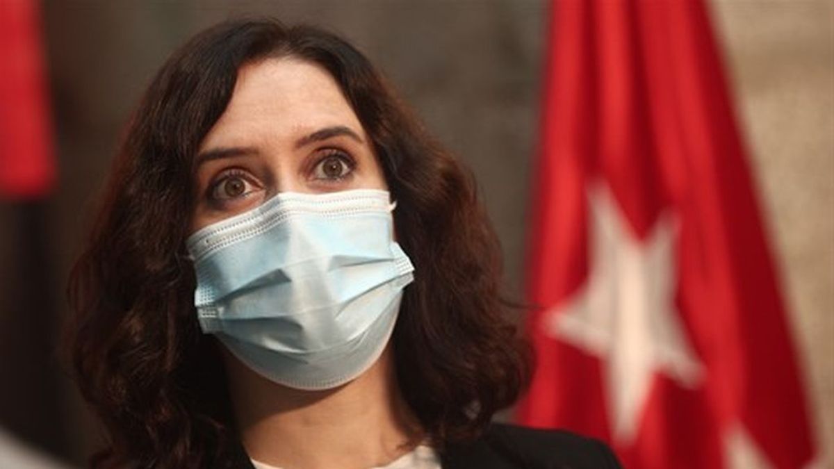 Ayuso no acude a la misa de la Almudena por "precaución" ante un positivo de su entorno Ayuso no acude a la misa de la Almudena por "precaución" ante un positivo de su entorno