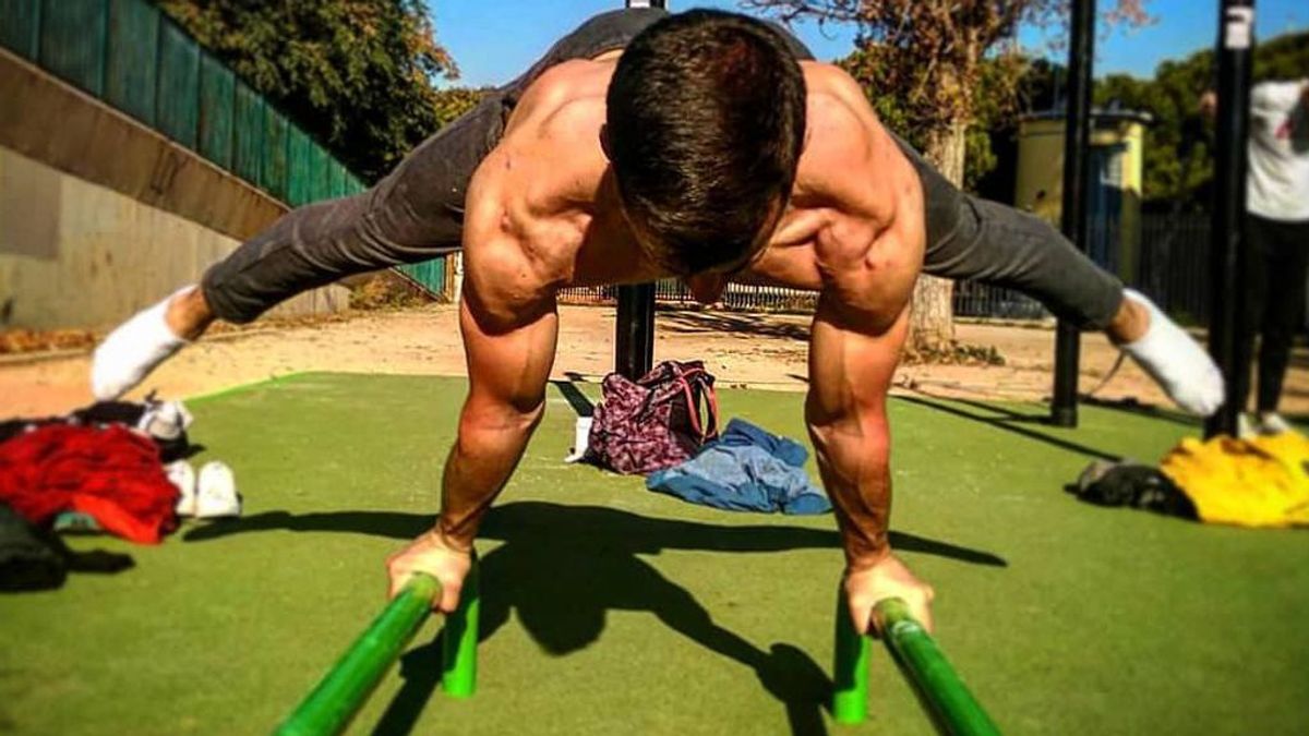 'Street workout': la alternativa a los gimnasios para entrenar al aire libre en tiempos de Covid 'Street workout': la alternativa a los gimnasios para entrenar al aire libre en tiempos de Covid