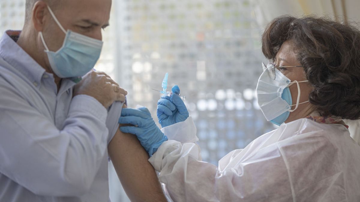 Salvador Illa sobre la vacuna de la covid: "Para mayo estará vacunada la mayor parte de la población"