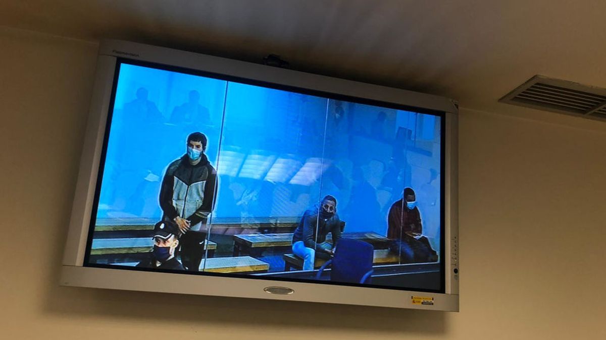 El primer acusado del juicio por los atentados de Barcelona se niega a declarar El primer acusado del juicio por los atentados de Barcelona se niega a declarar