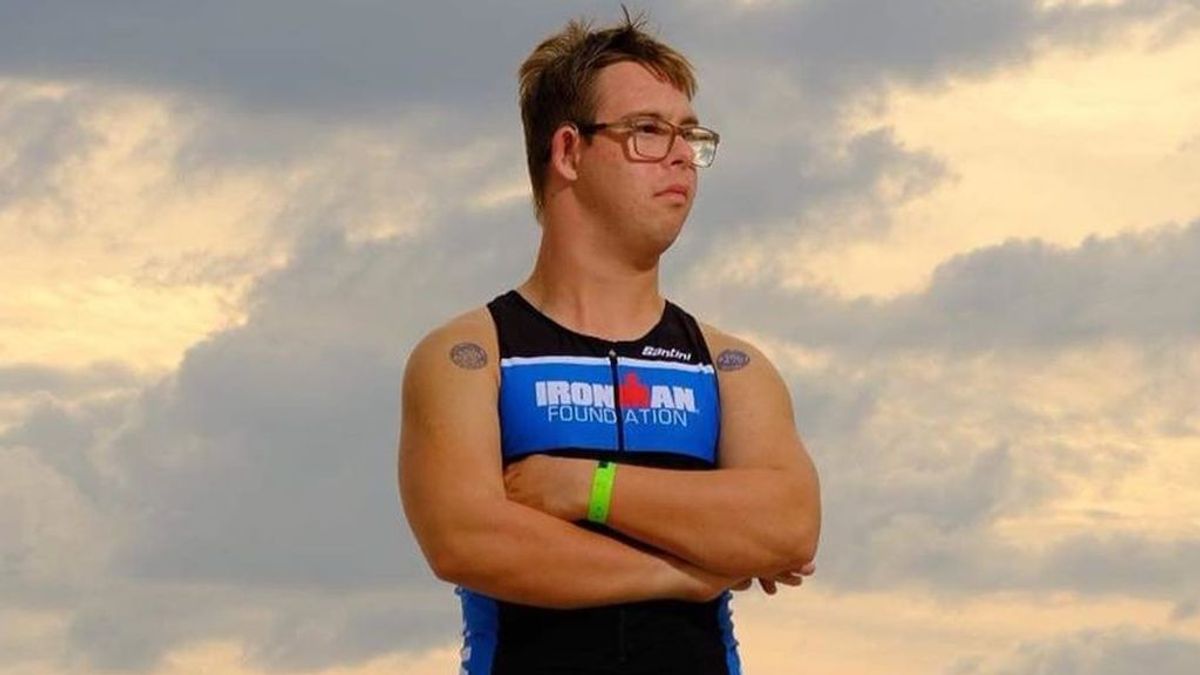 Chris Nikic, primera persona con síndrome de down que consigue completar un Ironman