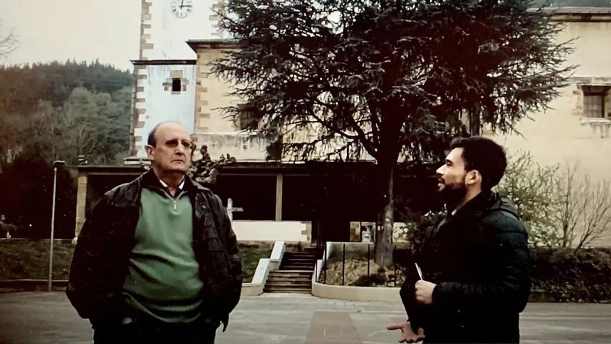 Sacerdotes vascos apoyan al párroco de Lemona sustitudo por justificar los asesinatos de ETA Sacerdotes vascos apoyan al párroco de Lemona sustitudo por justificar los asesinatos de ETA