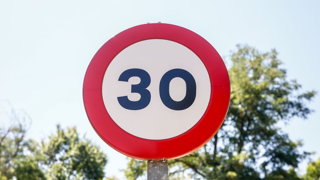 Tráfico echa el freno y reduce la velocidad a 30km/h en las calles de una sola dirección Tráfico echa el freno y reduce la velocidad a 30km/h en las calles de una sola dirección