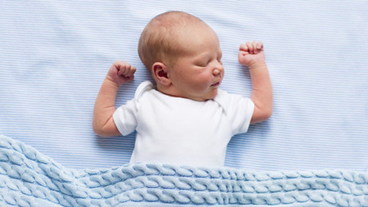 Licra, nylon o lana: estos son los tejidos que tendrás que evitar al elegir la ropa para tu bebé.