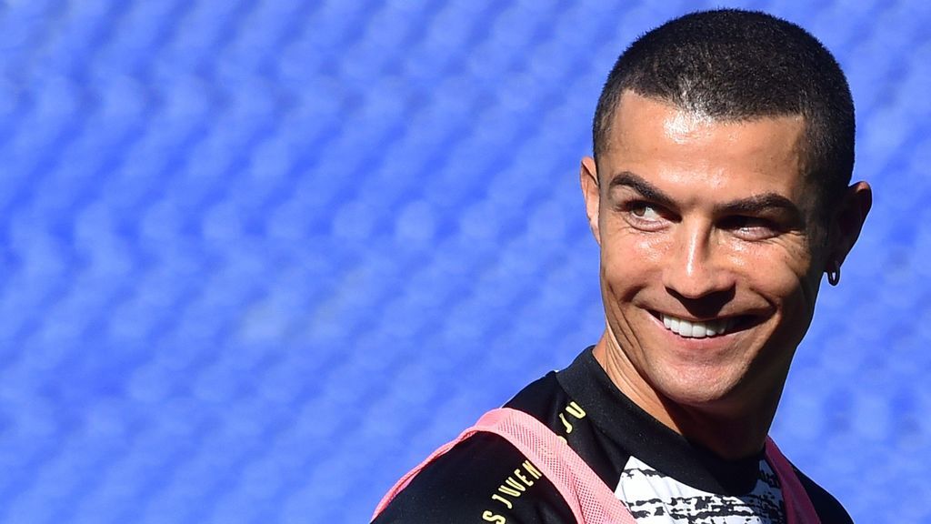 Cristiano Ronaldo busca nuevo equipo: ya sabe que la Juve quiere venderle este verano Cristiano Ronaldo busca nuevo equipo: ya sabe que la Juve quiere venderle este verano