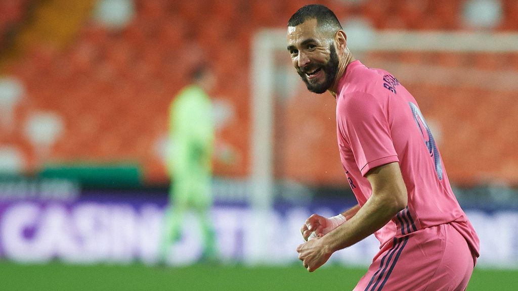 Benzema hizo el gol del Madrid en Mestalla.