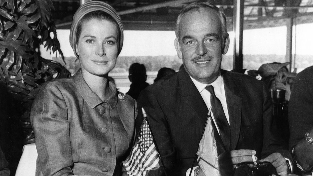 Grace Kelly con el príncipe Rainiero de Mónaco