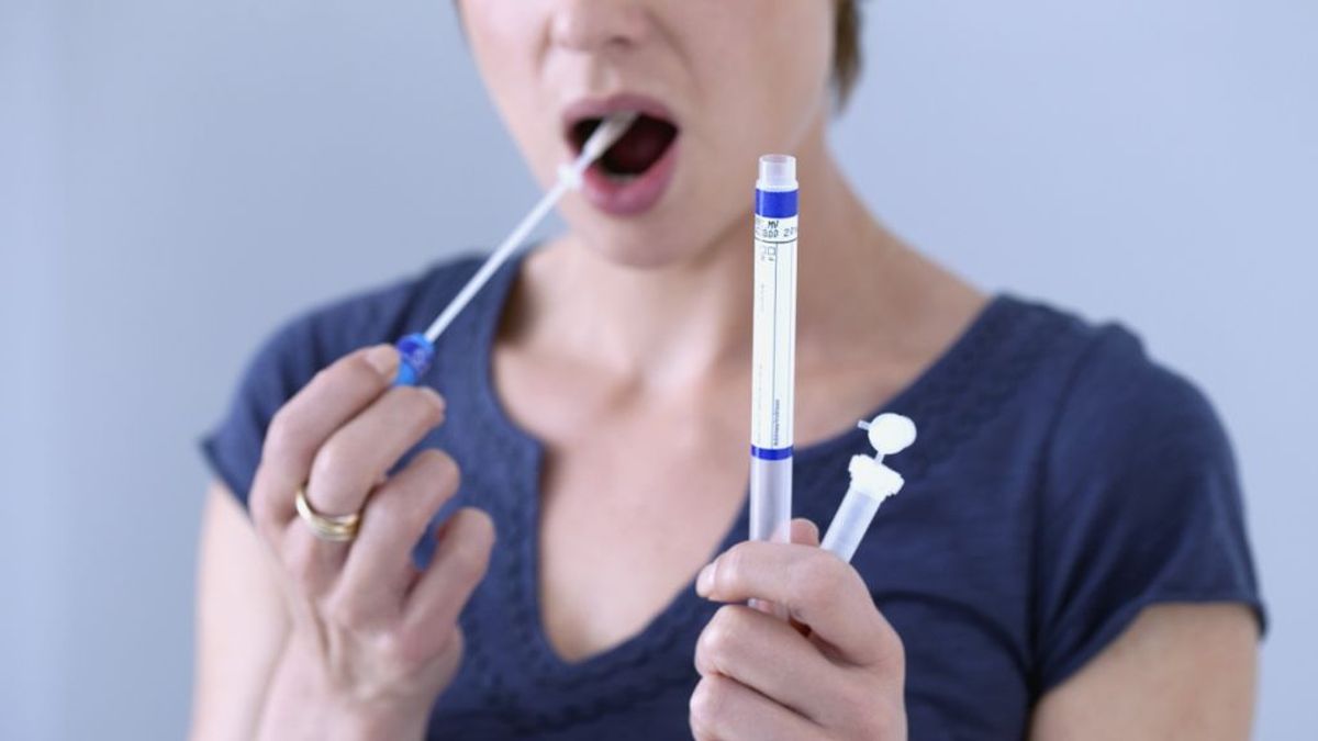 ¿Son igual de válidas las PCR con muestras de saliva?, la universidad de Yale asegura que sí