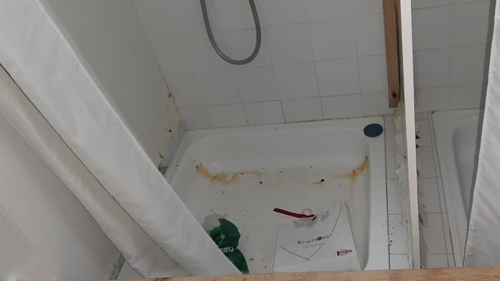Imagen de una de las duchas de la residencia