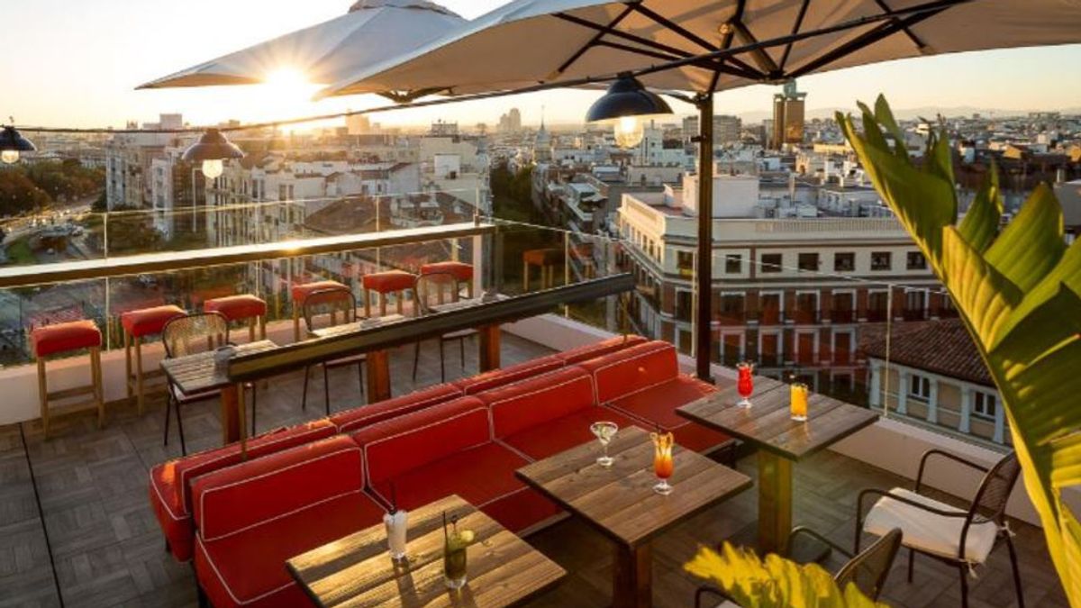 La crisis por la covid sacude a los hoteles: "Se vende cinco estrellas por 170 millones en zona premium de Madrid" La crisis por la covid sacude a los hoteles: "Se vende cinco estrellas por 170 millones en zona premium de Madrid"