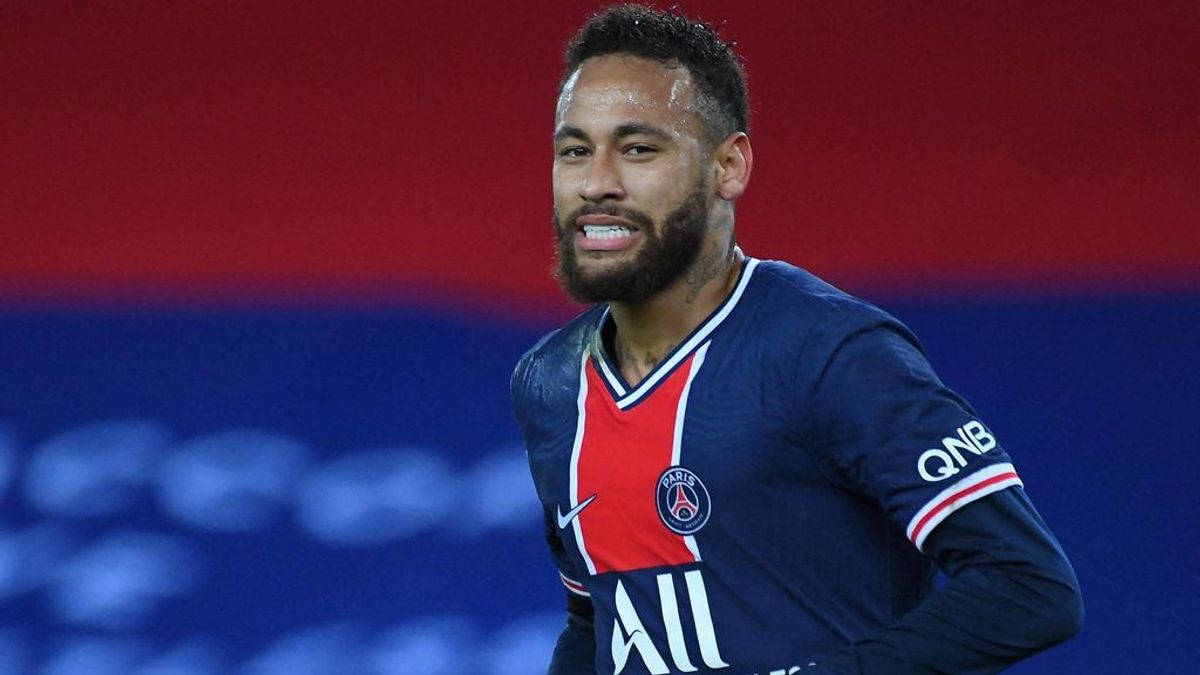 Neymar sonríe en un partido con el PSG. Neymar sonríe en un partido con el PSG.