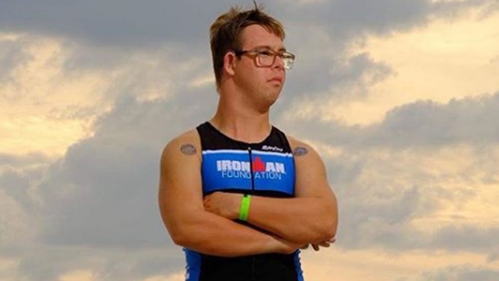 Chris Nikic, el primer atleta con síndrome de Down en completar un Ironman