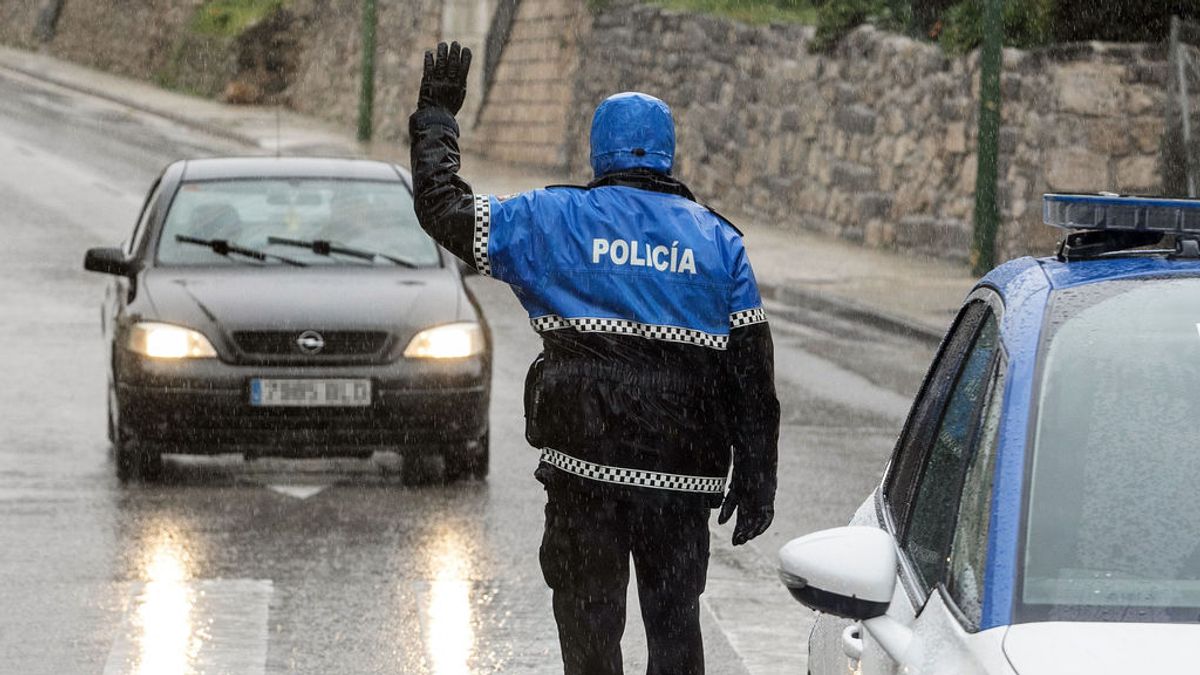 Castilla y León limita a tres personas las reuniones en Burgos y el alcalde pide a los vecinos que se confinen Castilla y León limita a tres personas las reuniones en Burgos y el alcalde pide a los vecinos que se confinen