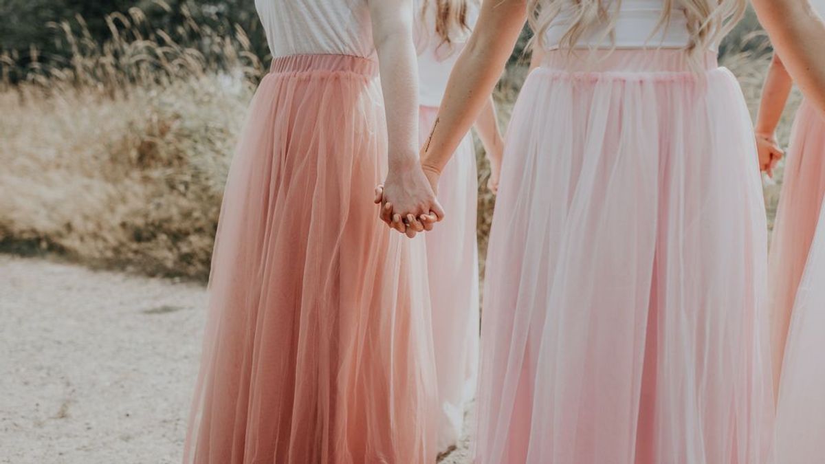 La falda larga se convertirá en la prenda clave de tus looks para fiestas, bodas y eventos, palabra de Instagram