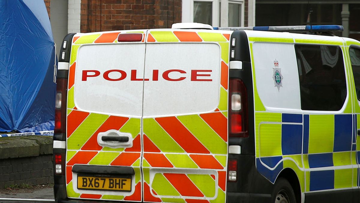 Cuatro niños mueren en un incendio en Inglaterra después de que sus padres "se durmieran fumando" Cuatro niños mueren en un incendio en Inglaterra después de que sus padres "se durmieran fumando"