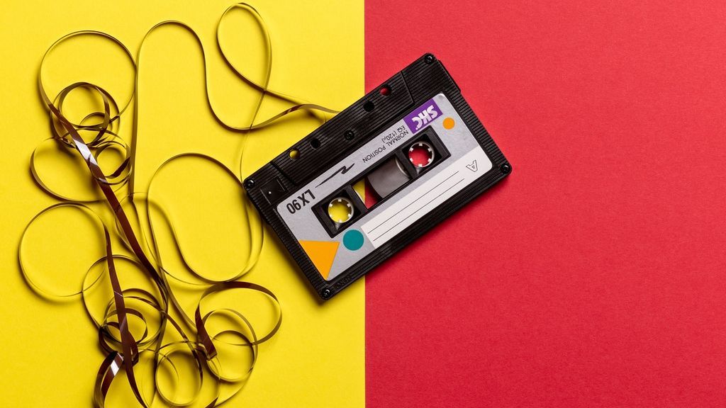 Desde gafas hasta una batería portátil: gadgets top para disfrutar de tu música en cualquier parte