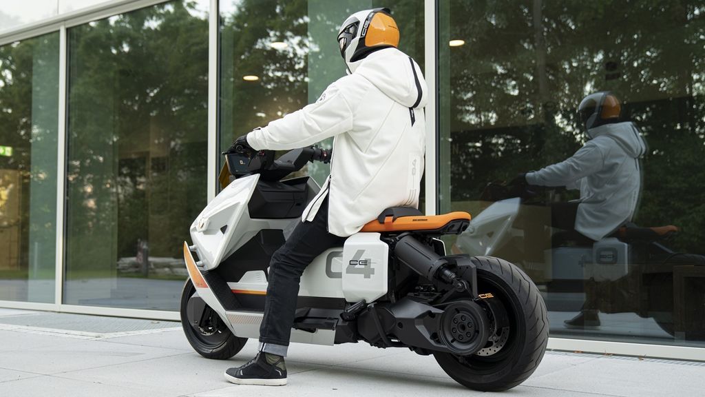 BMW Motorrad Definition CE 04
