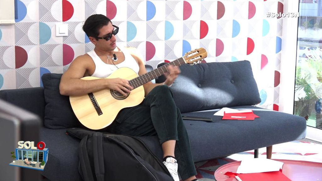 Gianmarco toca la guitarra así de bien
