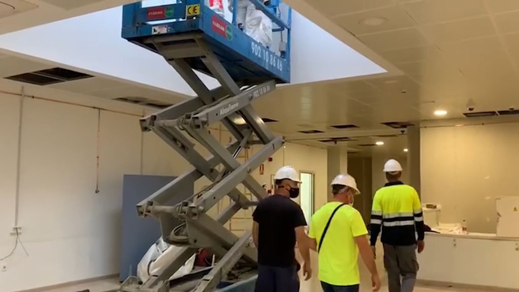 Un hospital de Málaga coloca 20 camas en la cafetería ante el colapso de casos por coronavirus Un hospital de Málaga coloca 20 camas en la cafetería ante el colapso de casos por coronavirus