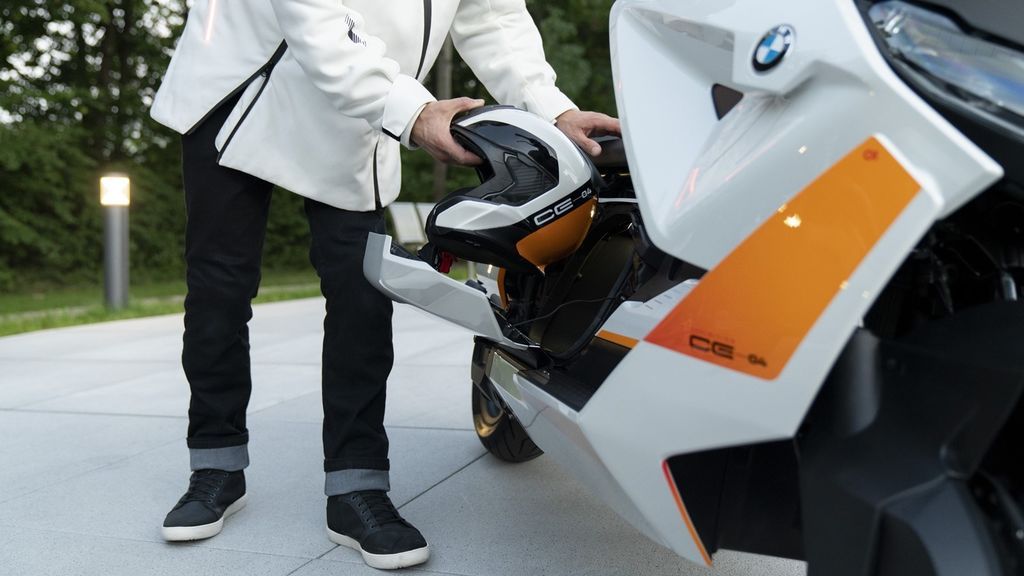 BMW Motorrad Definition CE 04