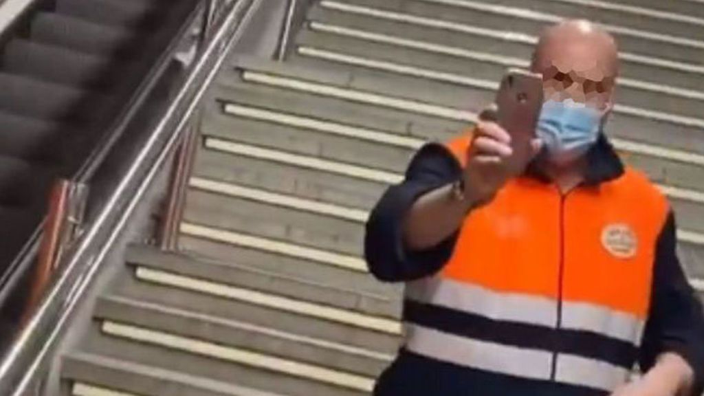 Despiden a un vigilante del metro de Madrid por una pelea con un usuario por la mascarilla