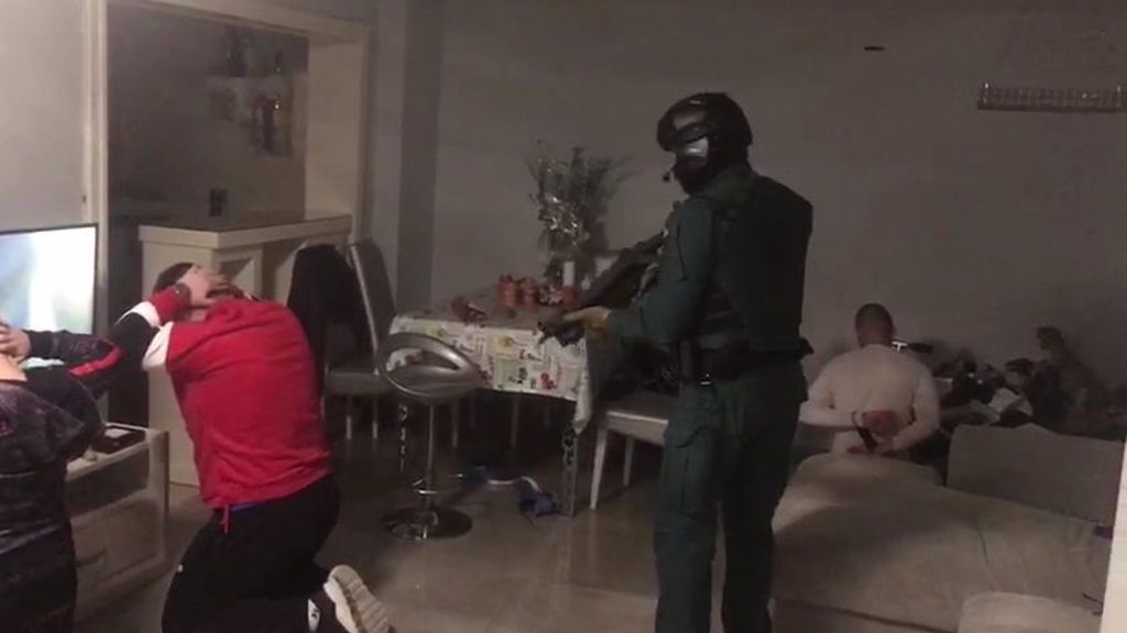 Envían a prisión al último lugarteniente del clan de 'Los Castañas' tras entregarse en La Línea Envían a prisión al último lugarteniente del clan de 'Los Castañas' tras entregarse en La Línea