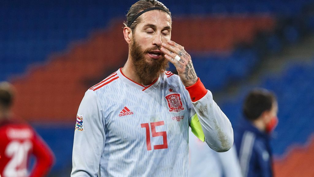 Sergio Ramos se marchó del encuentro ante Suiza cabizbajo.