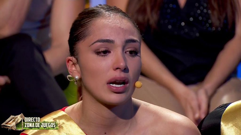 Sandra llora tras perder su condición de residente