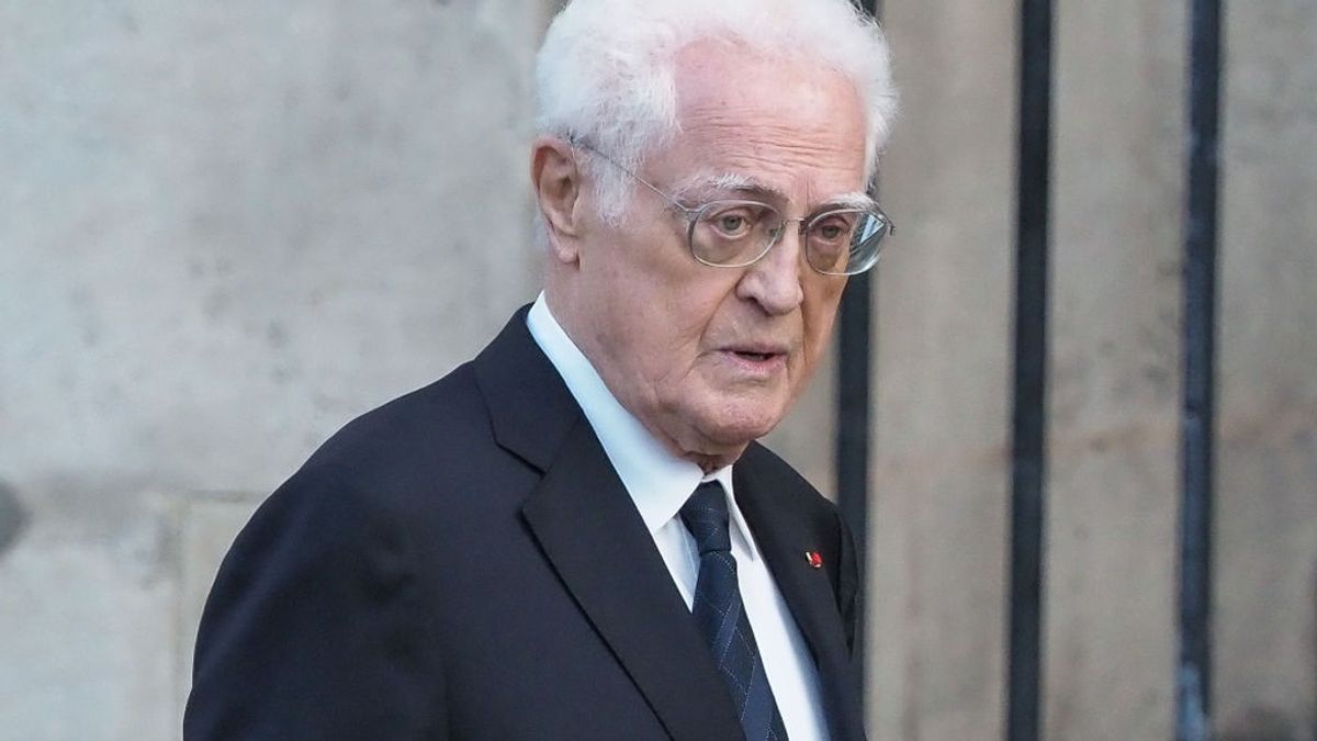 Un medio francés 'mata' a decenas de famosos por un 'error técnico' Un medio francés 'mata' a decenas de famosos por un 'error técnico'