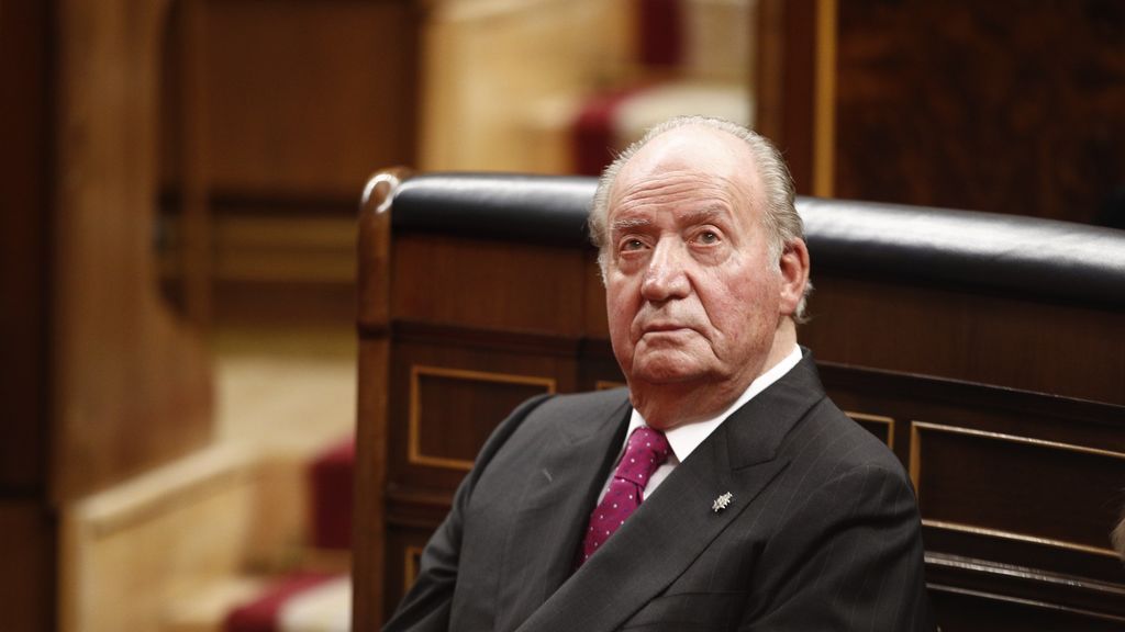 D. Juan Carlos recibió 6,5 millones de euros en una cuenta de Suiza mientras niega tener dinero en paraísos fiscales D. Juan Carlos recibió 6,5 millones de euros en una cuenta de Suiza mientras niega tener dinero en paraísos fiscales