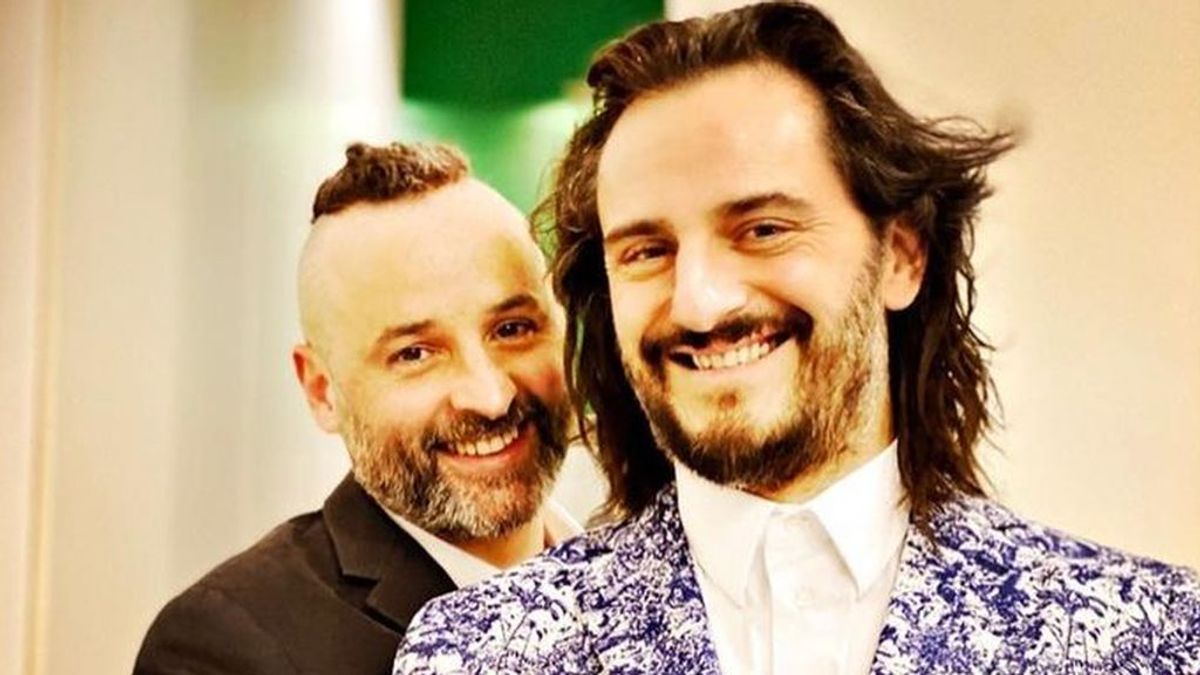 Asier Etxeandia y José Luis Huertas celebran 12 años de amor: de su boda en Las Vegas al beso de película ante las cámaras