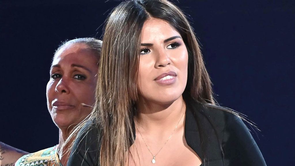Isabel Pantoja con su hija, Isa, en el plató de 'Supervivientes' (2019) Isabel Pantoja con su hija, Isa, en el plató de 'Supervivientes' (2019)