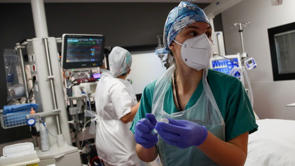 Francia rebasa los 2 millones de contagios y suma otros 1.219 muertos Francia rebasa los 2 millones de contagios y suma otros 1.219 muertos