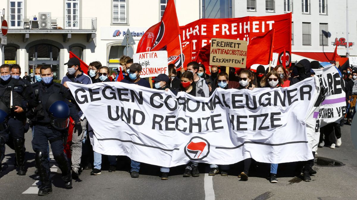 Los negacionistas de la pandemia se ponen violentos en Alemania Los negacionistas de la pandemia se ponen violentos en Alemania
