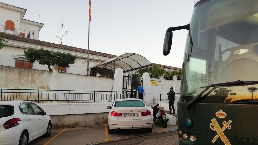 Cuartel de la Guardia Civil donde se encuentran los detenidos