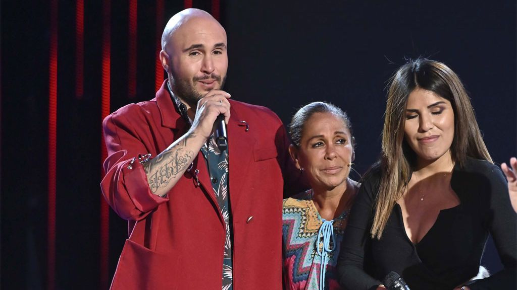 Isabel Pantoja, con sus hijos cuando regresó de 'Supervivientes' (2019)