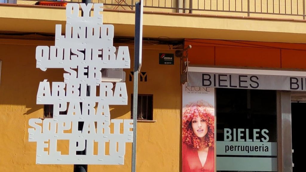 Polémica campaña para visibilizar la agresividad de los piropos: “Quisiera ser árbitra para soplarte el pito” Polémica campaña para visibilizar la agresividad de los piropos: “Quisiera ser árbitra para soplarte el pito”