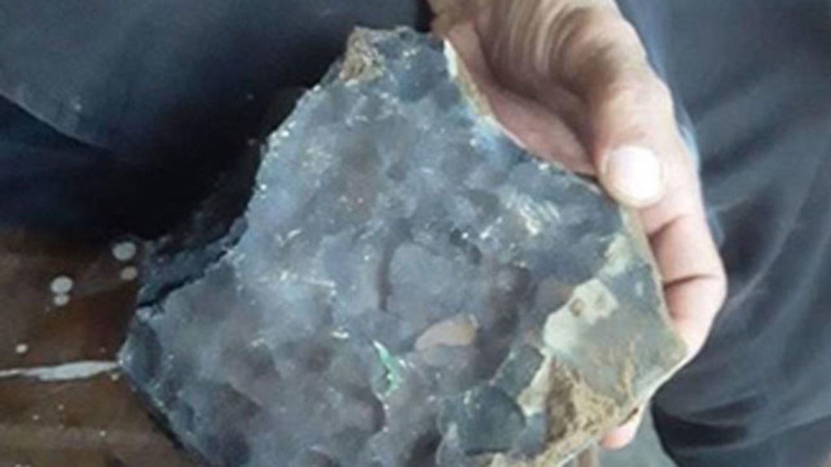 Un hombre se convierte en millonario después de que un meteorito impactase en su casa