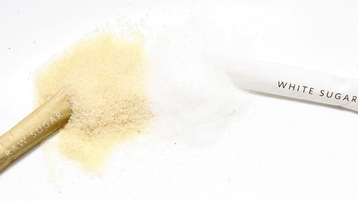 Verdades y mentiras: ¿es el azúcar moreno mejor que el blanco?